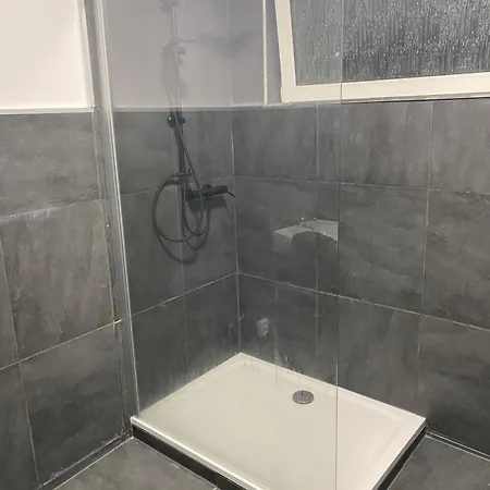 Kluse I Alle Doppel Boxspringbetten Koennen Getrennt Und Als Einzelbett Aufgestellt Werden Apartment *